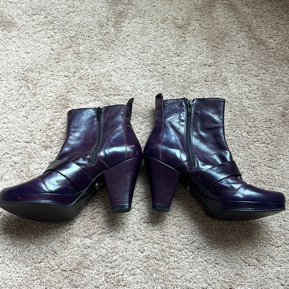 Lola Torres Leather Ankle Boots (eggplant)